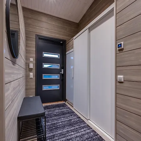 Pulla A Modern In Ruka